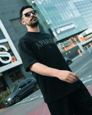 Remera oversize black